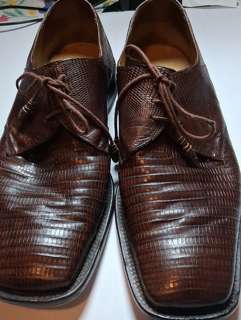 Mezlan Brown Lizard-Embossed Leather Derby Shoes
